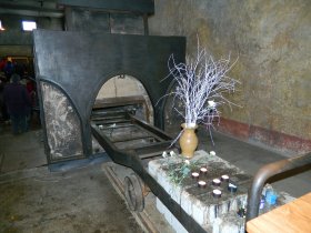 Fiori al krematorium di Terezin